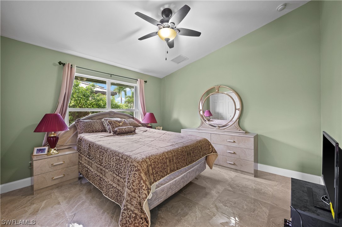 2122 SW 25th Terrace
