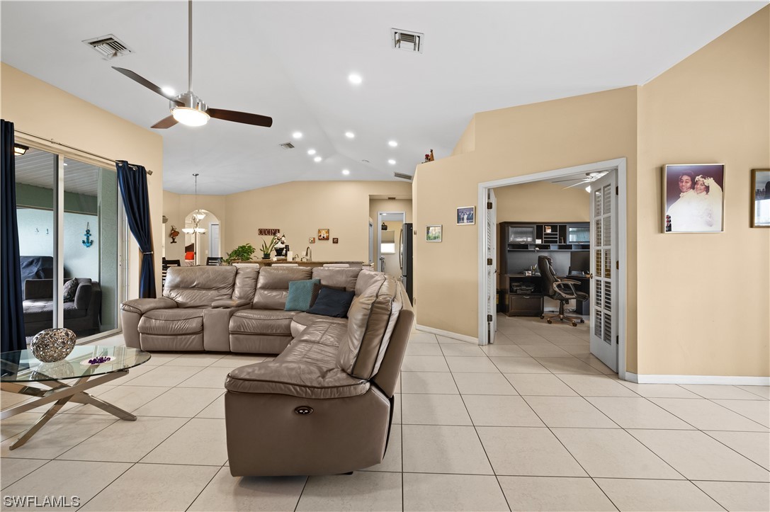 2122 SW 25th Terrace