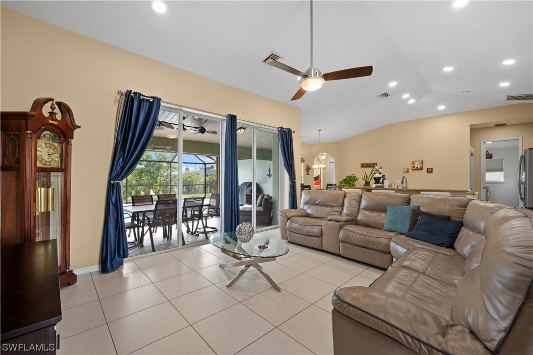 2122 SW 25th Terrace