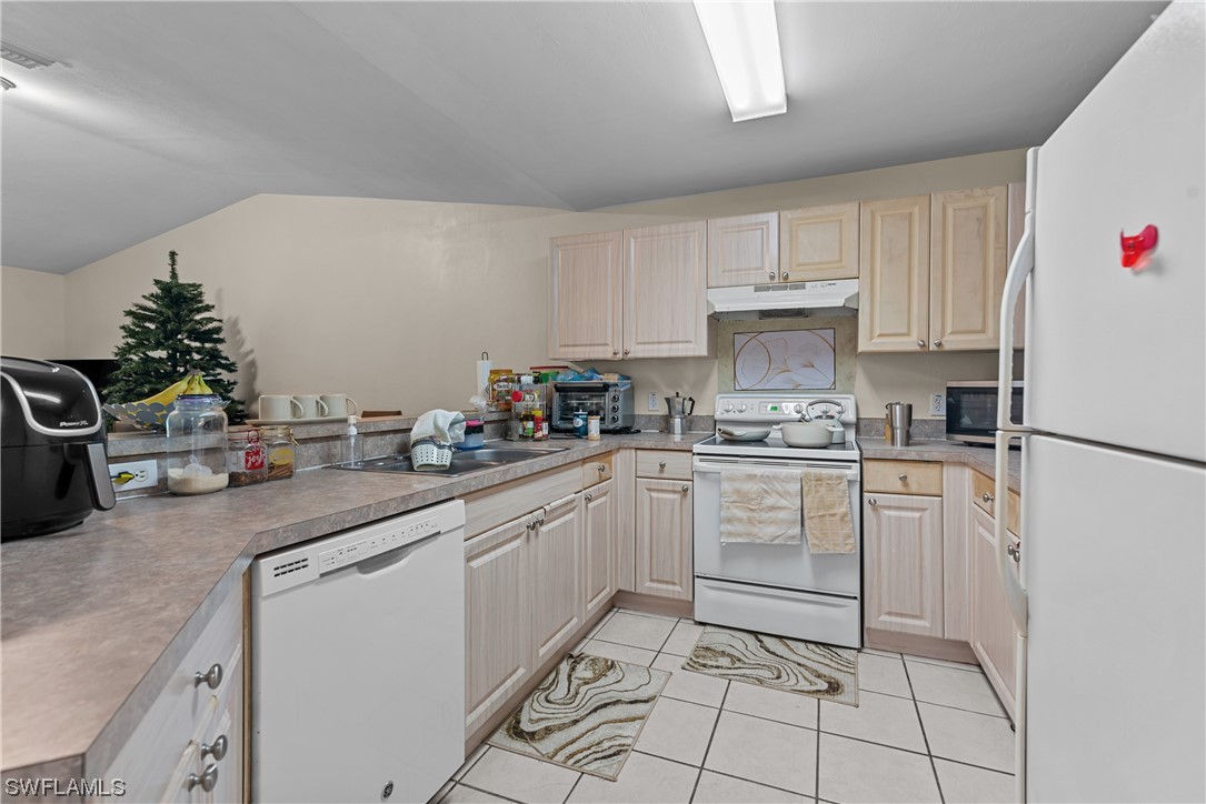 129-131 Jenna Avenue S