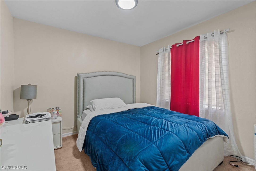 129-131 Jenna Avenue S