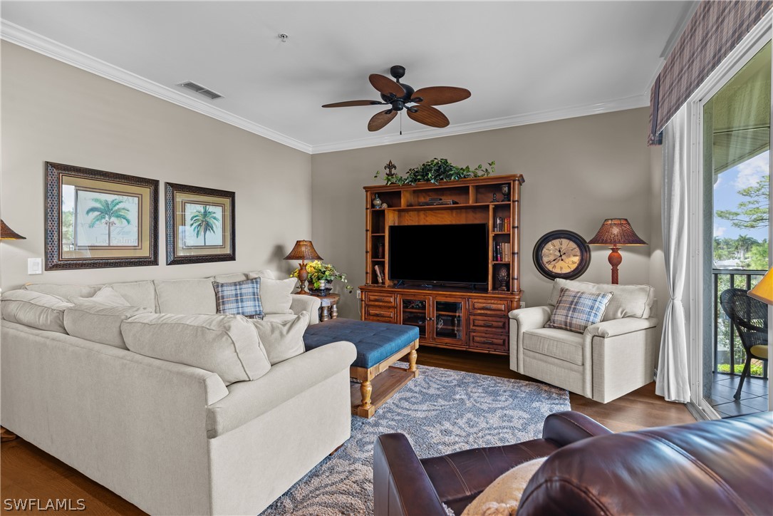 10390 Washingtonia Palm WAY 4442