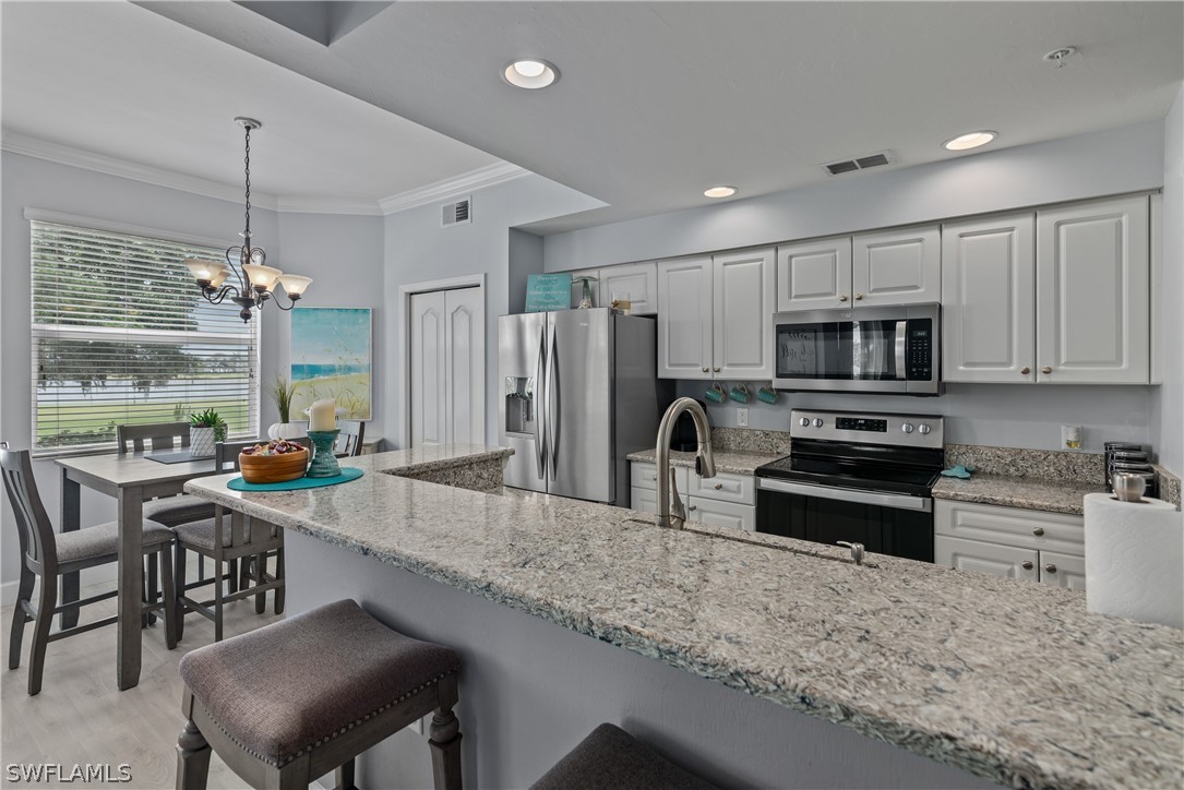 10390 Washingtonia Palm WAY 4422
