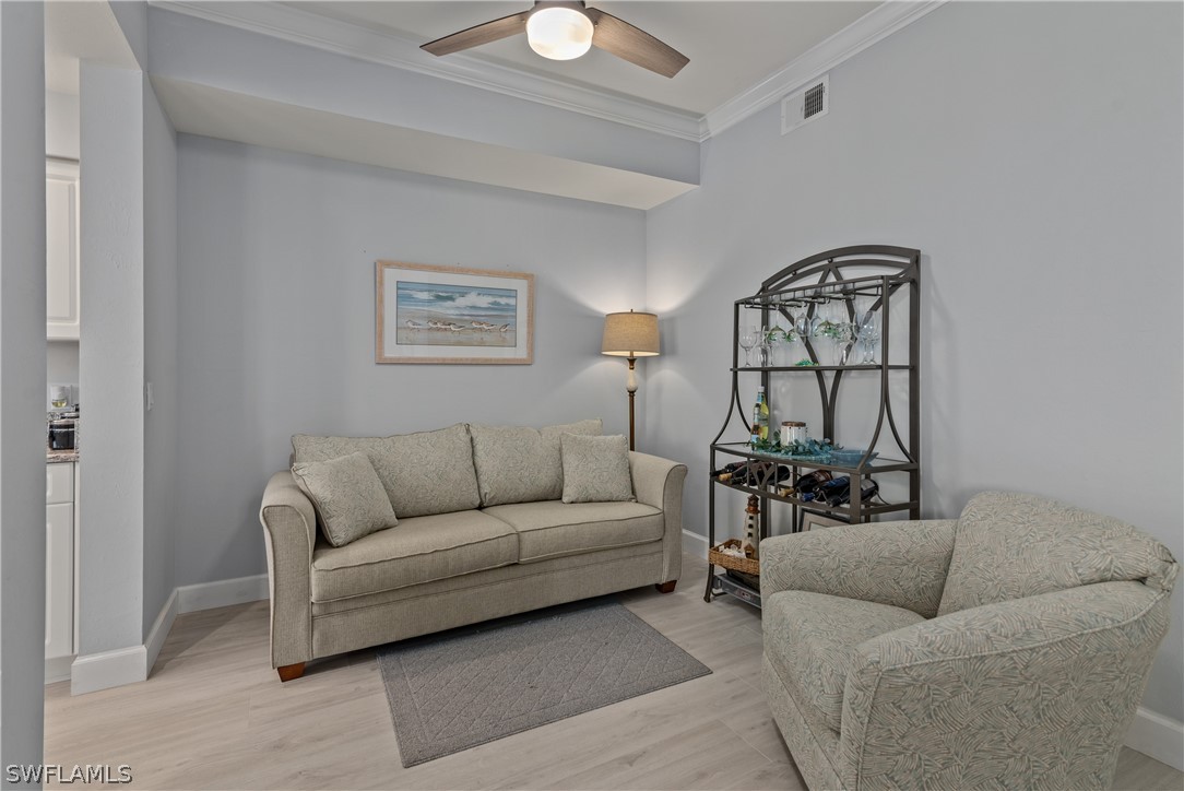 10390 Washingtonia Palm WAY 4422