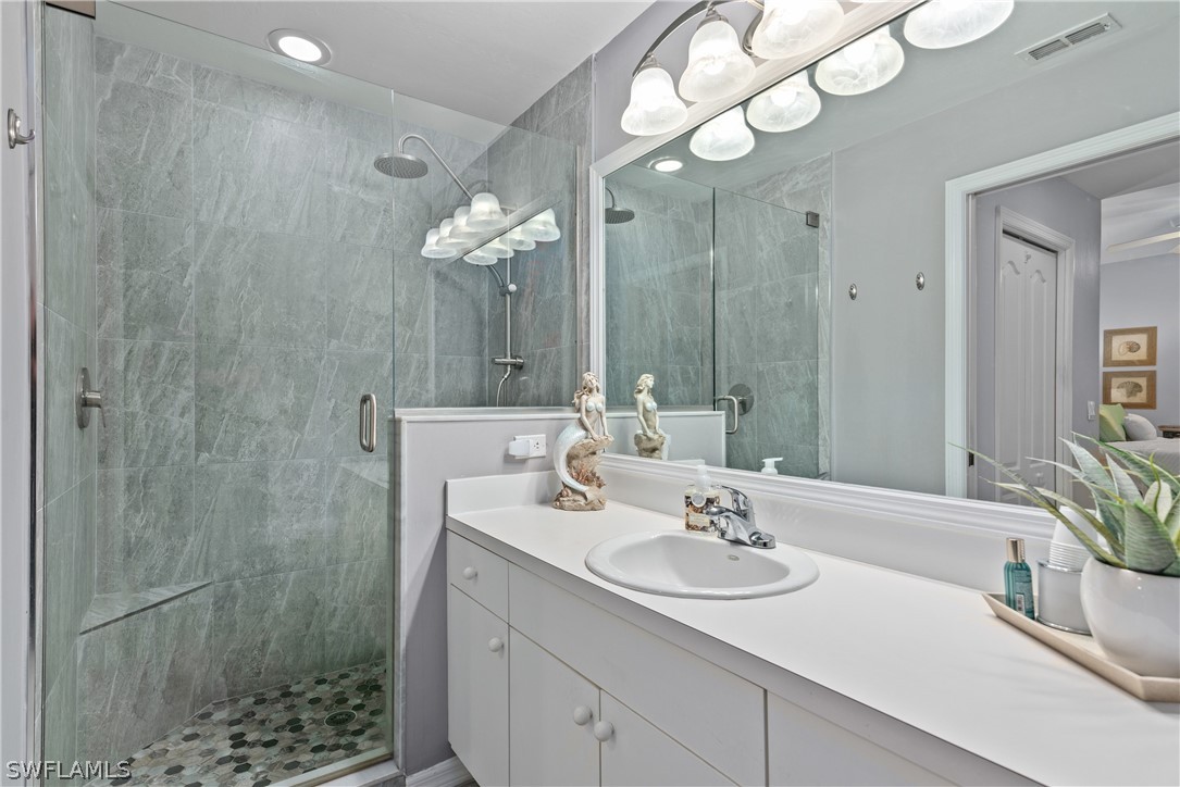 10390 Washingtonia Palm WAY 4422