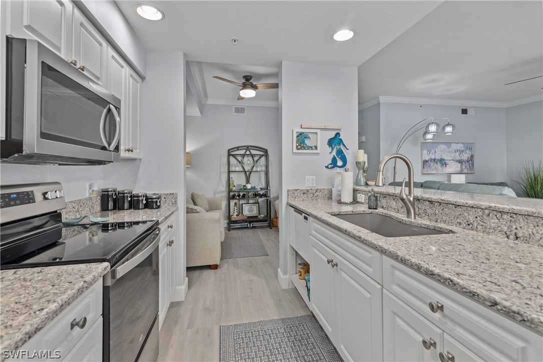 10390 Washingtonia Palm WAY 4422