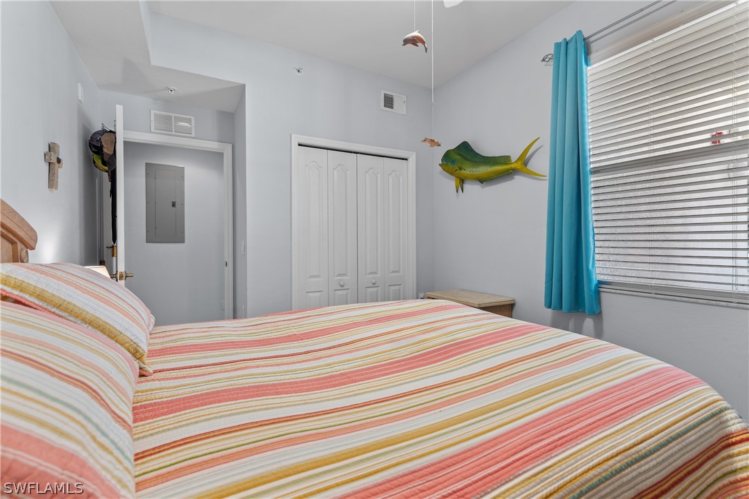 10390 Washingtonia Palm WAY 4422