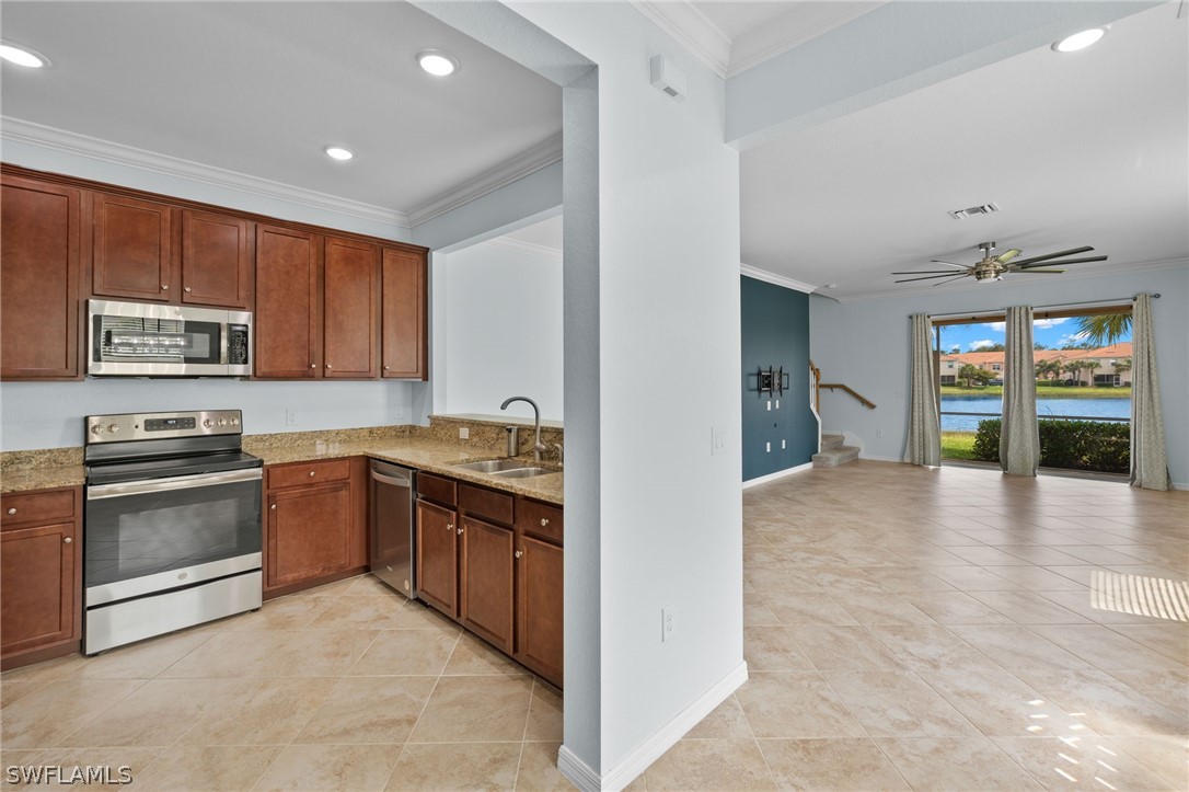 8894 Via Isola CT
