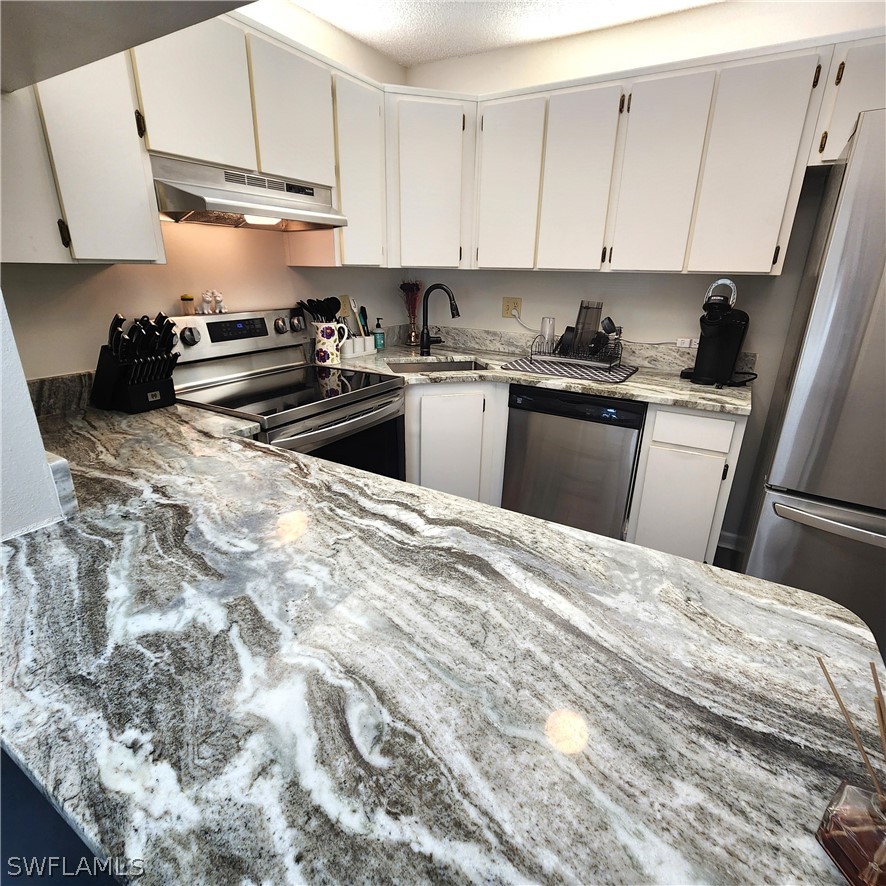 4661 Lakeside Club BLVD 10-B2