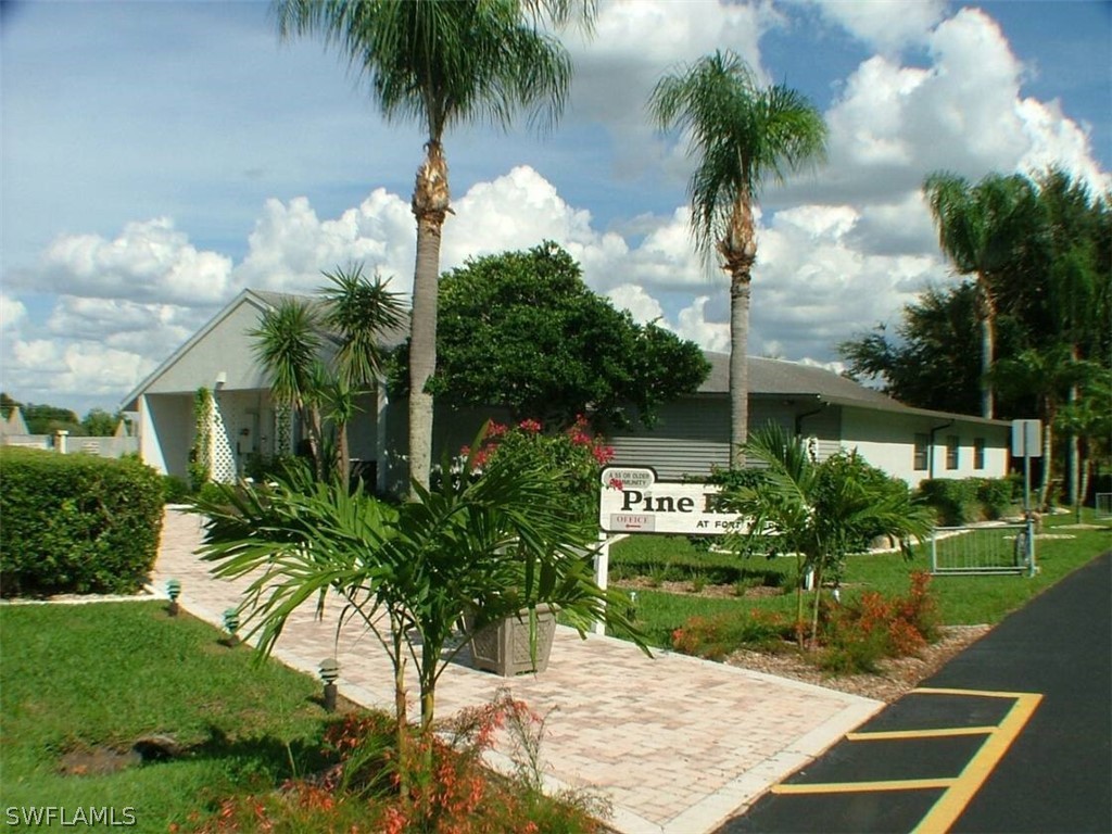 4661 Lakeside Club BLVD 10-B2