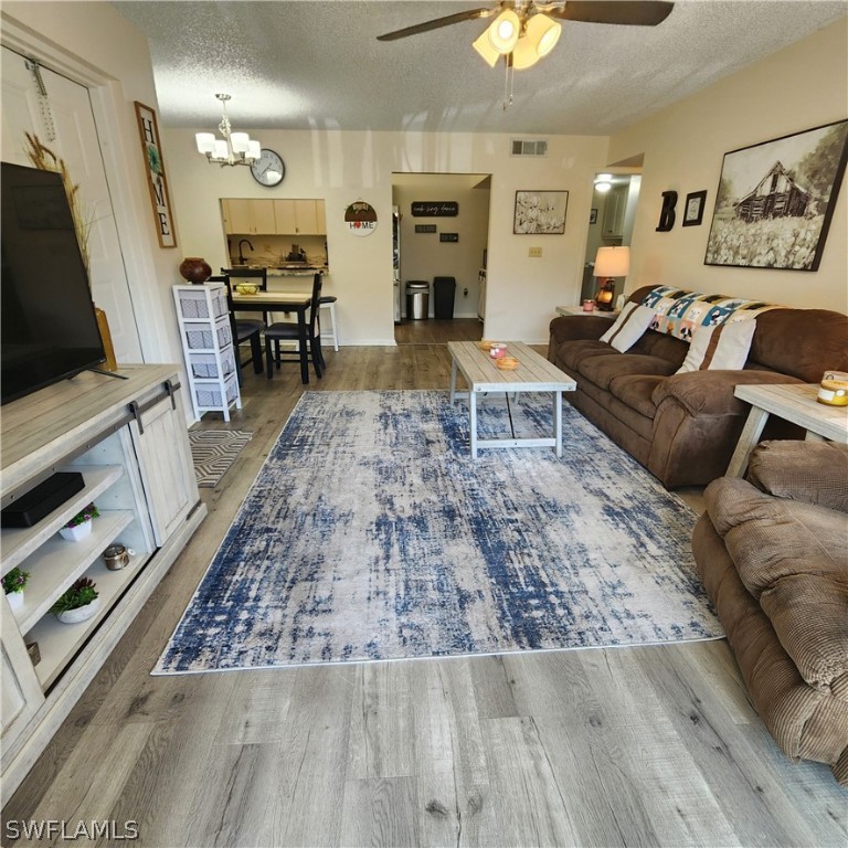 4661 Lakeside Club BLVD 10-B2
