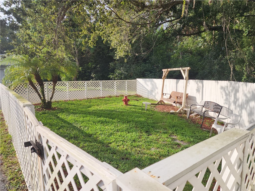 4661 Lakeside Club BLVD 10-B2