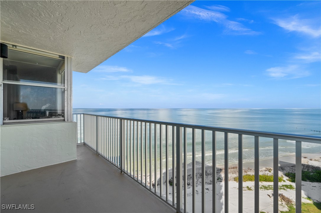 7360 Estero BLVD 1107