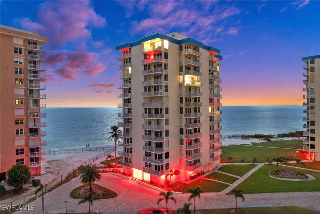 7360 Estero BLVD 1107