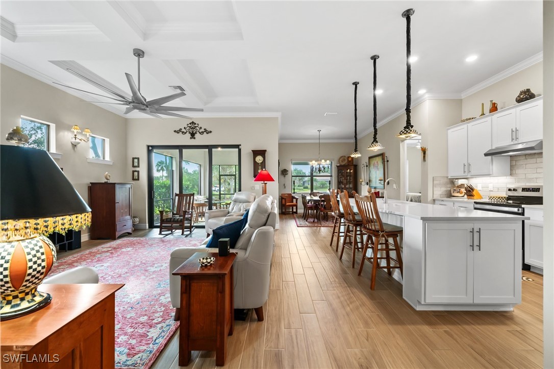 10810 Maitland WAY