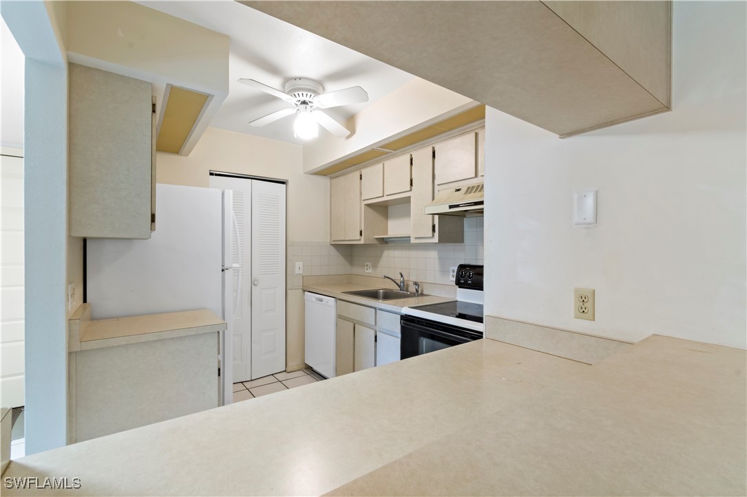 8101 South Woods Circle 14