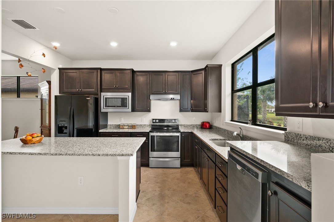 11273 Carlingford RD