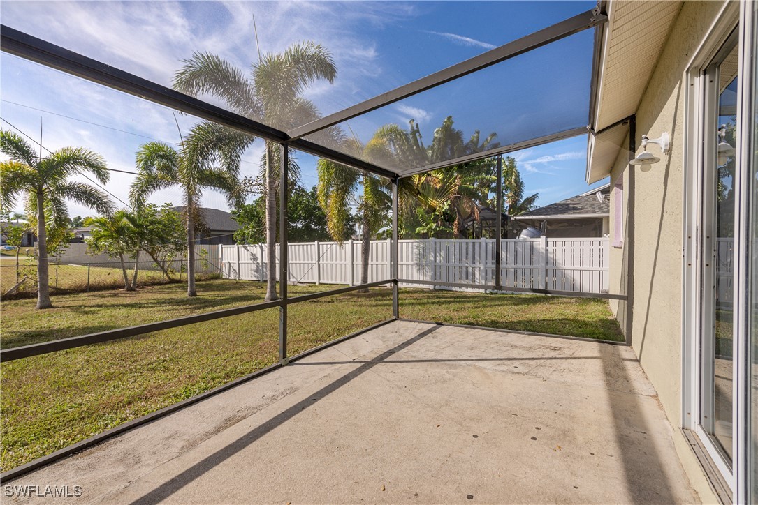 232 SE 3rd TER