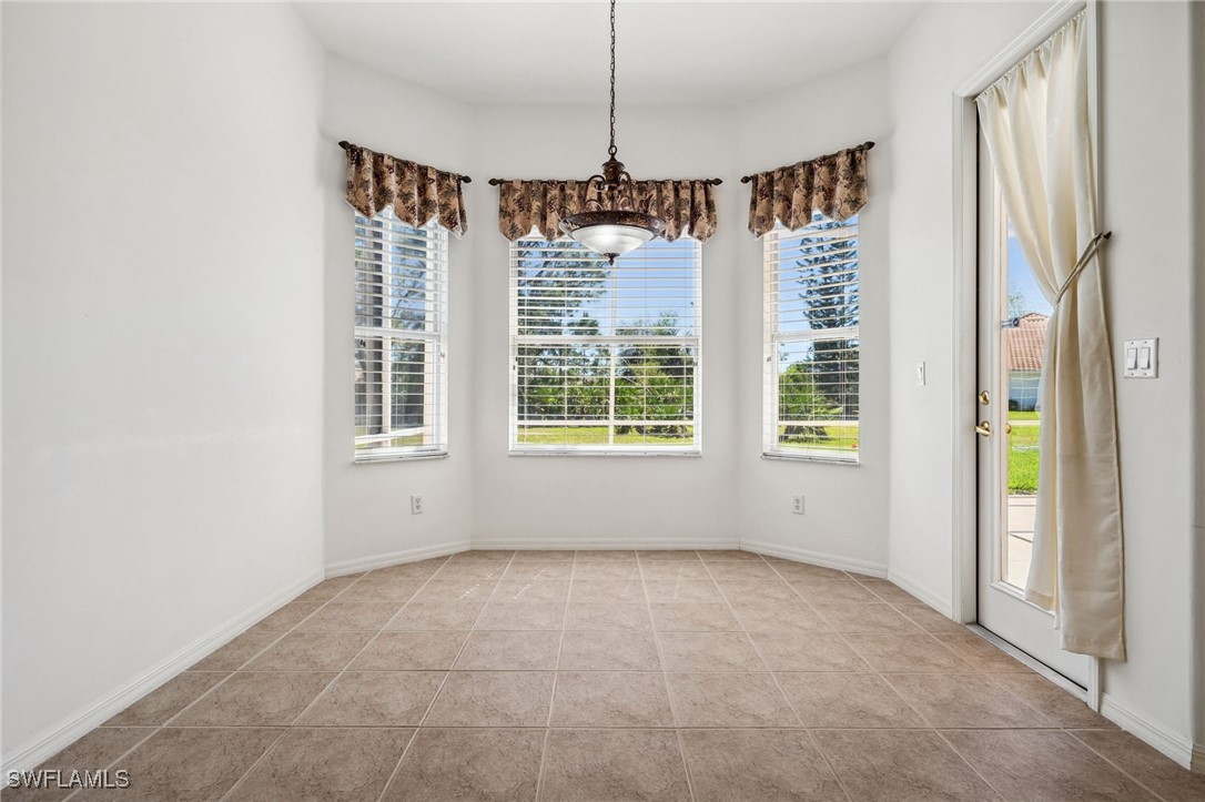 2243 Oxford Ridge CIR