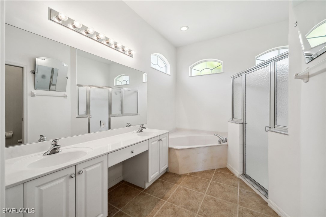 2243 Oxford Ridge CIR