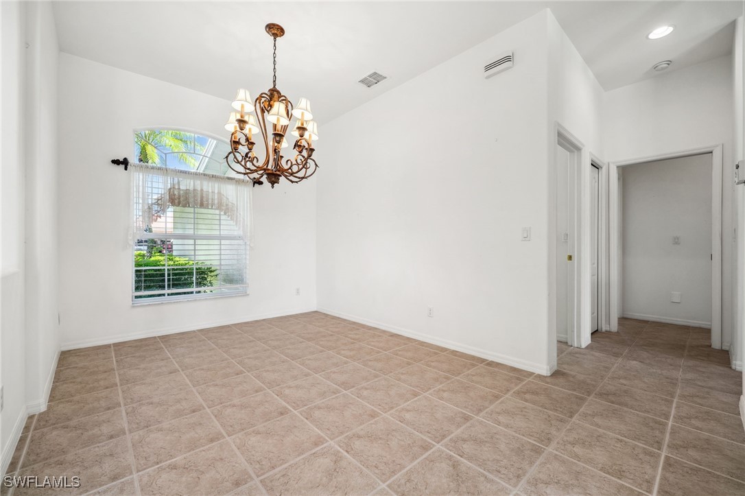 2243 Oxford Ridge CIR