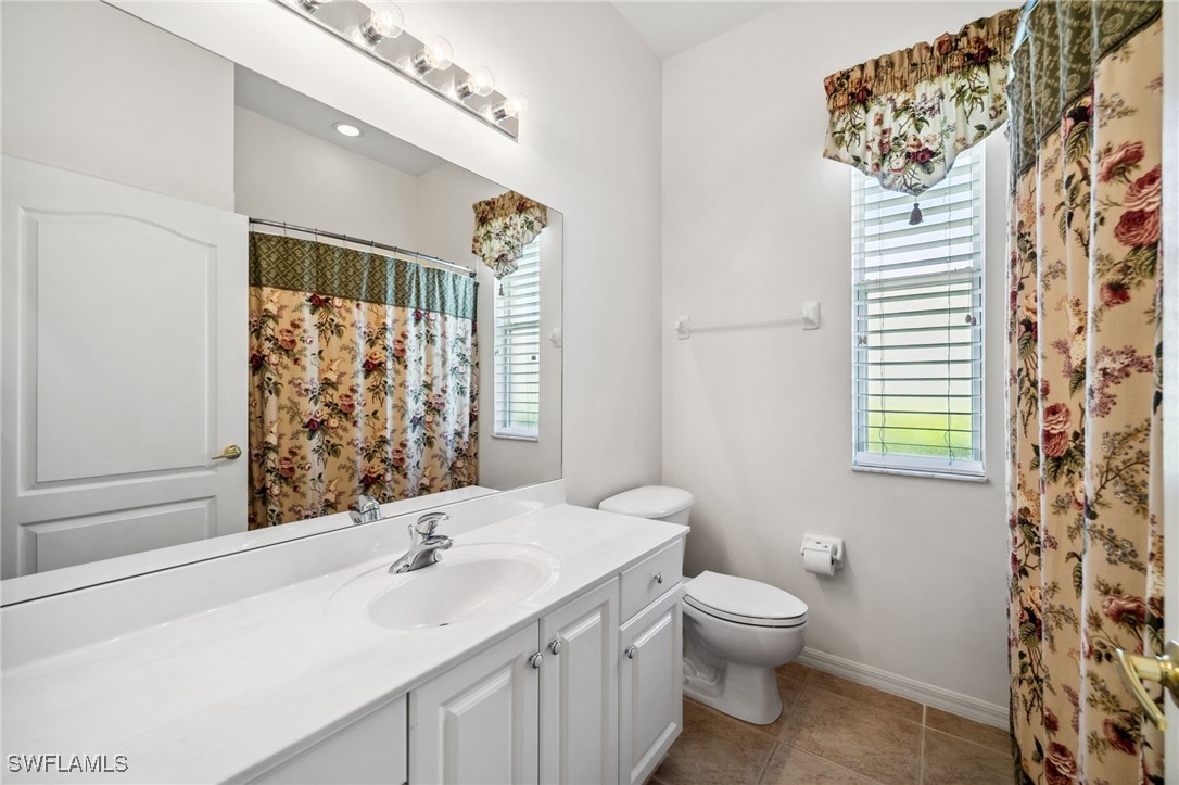 2243 Oxford Ridge CIR