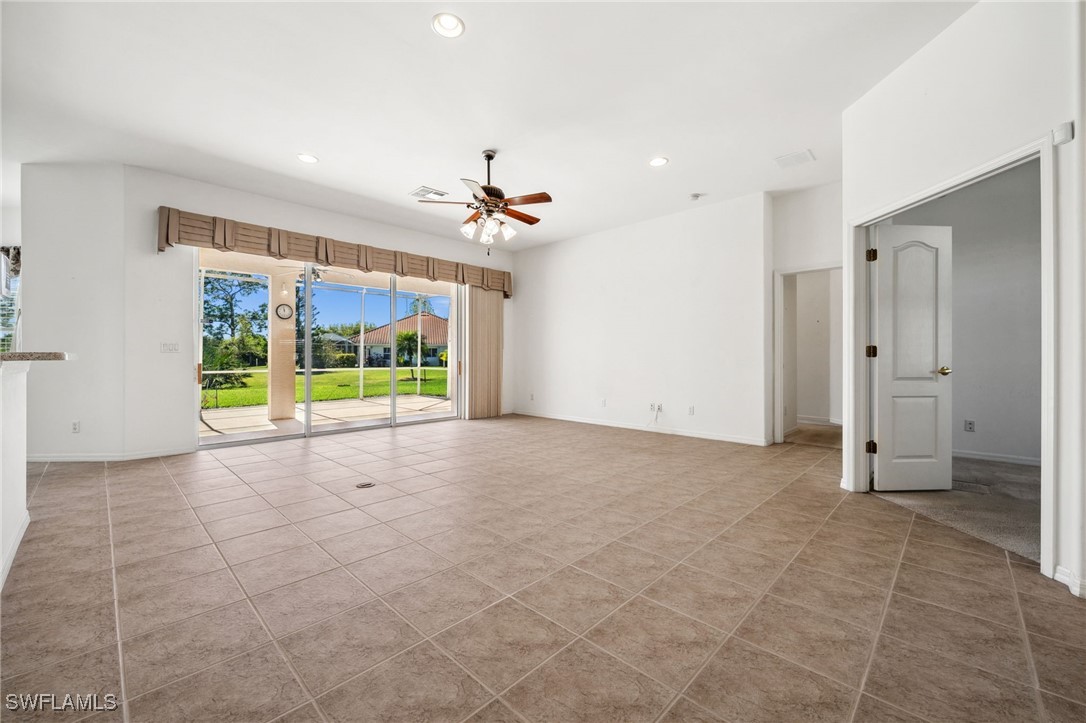 2243 Oxford Ridge CIR