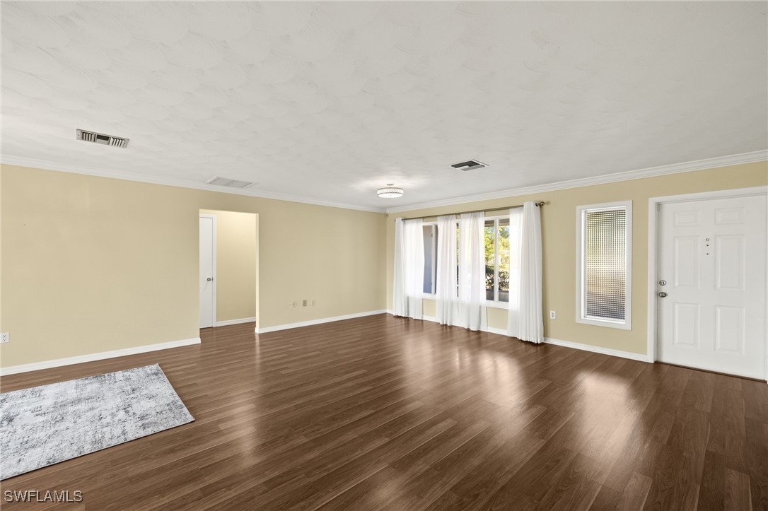 2306 Flora AVE