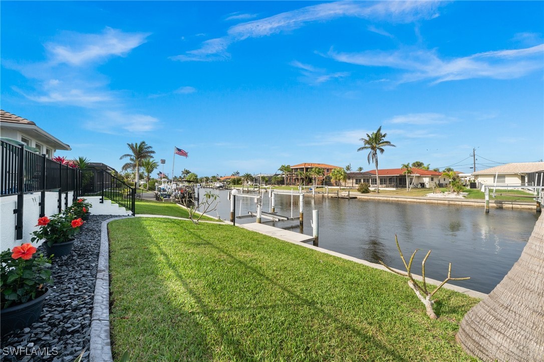 360 Capri Isles CT
