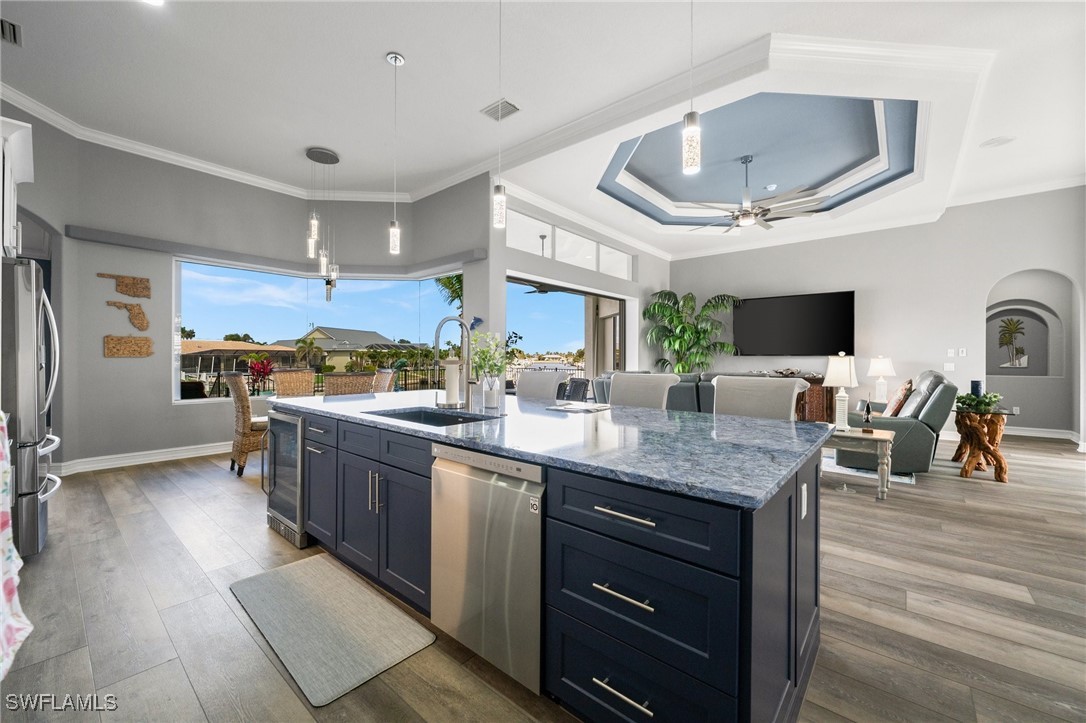 360 Capri Isles CT