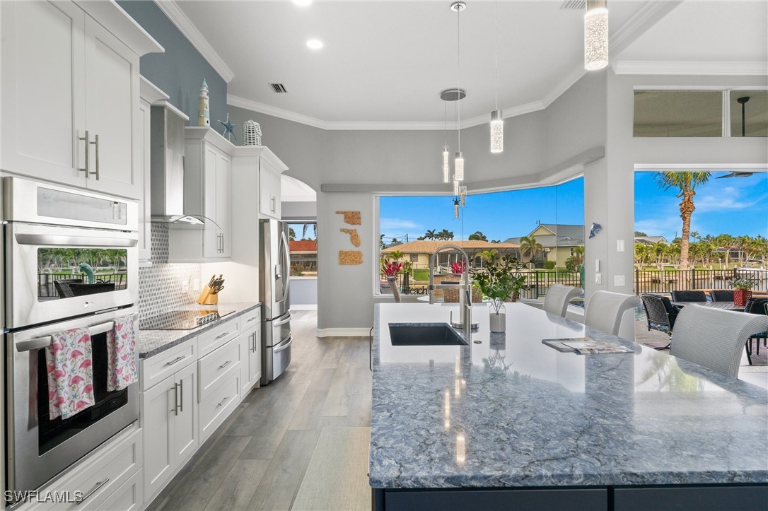 360 Capri Isles CT