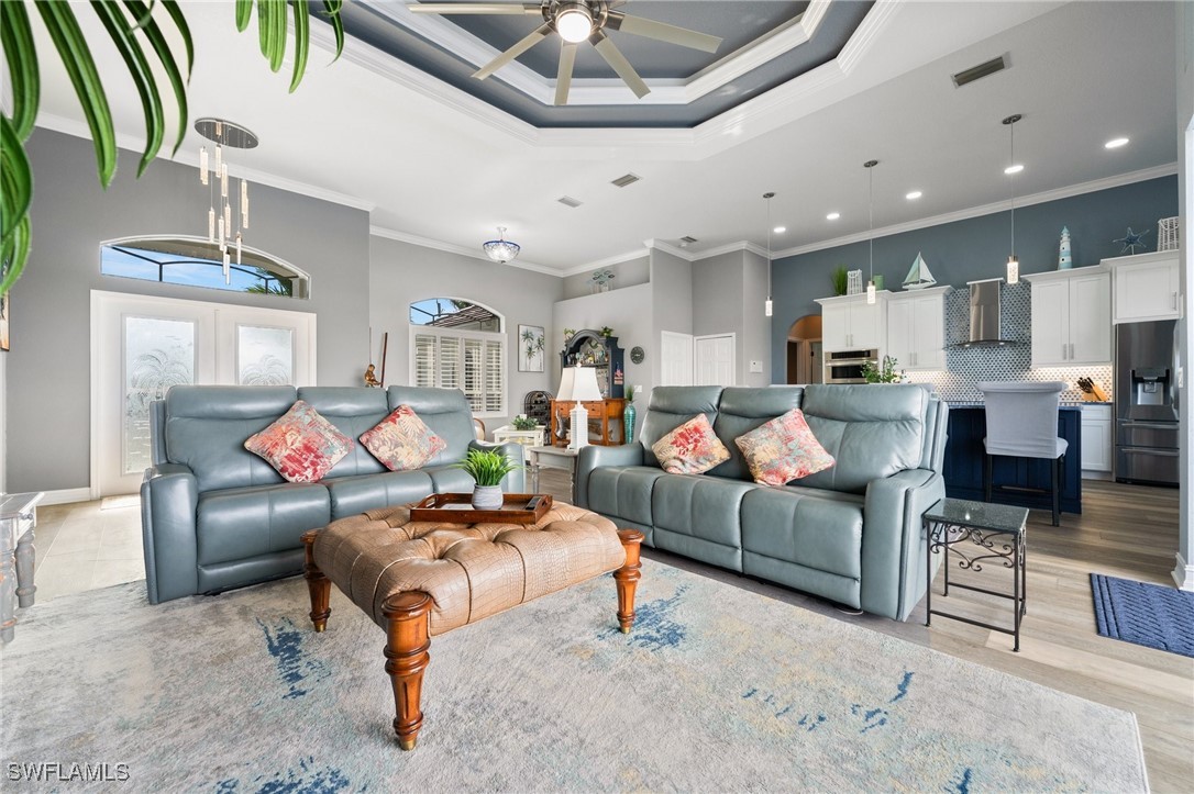 360 Capri Isles CT