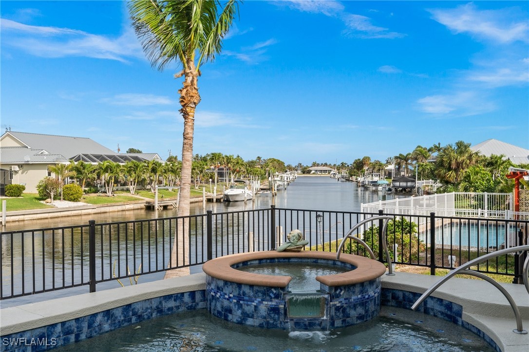 360 Capri Isles CT