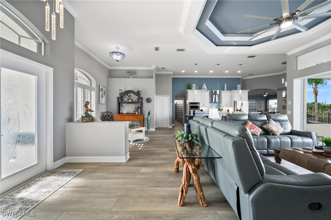 360 Capri Isles CT