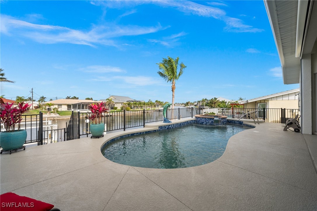 360 Capri Isles CT