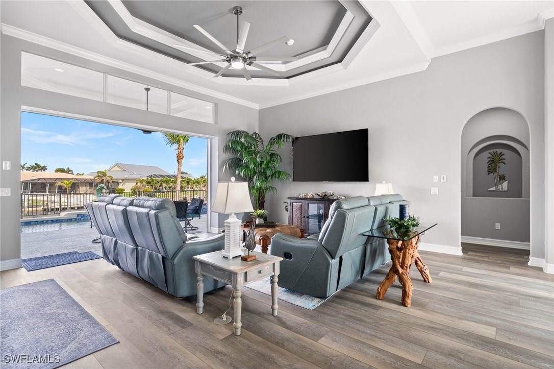 360 Capri Isles CT