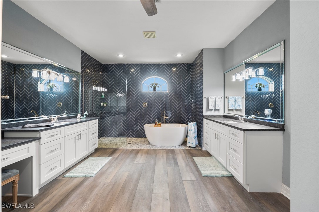 360 Capri Isles CT