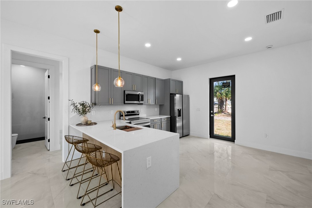 349 Rancho AVE
