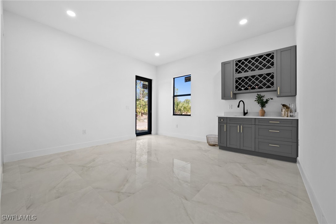 349 Rancho AVE
