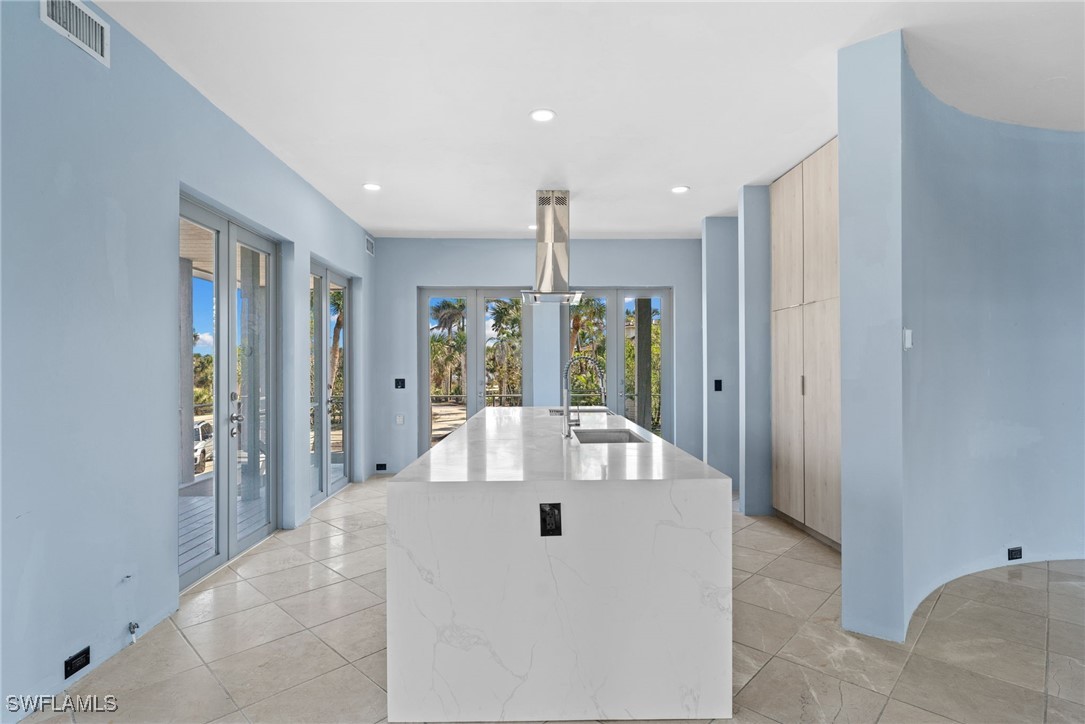 4150 Dingman DR