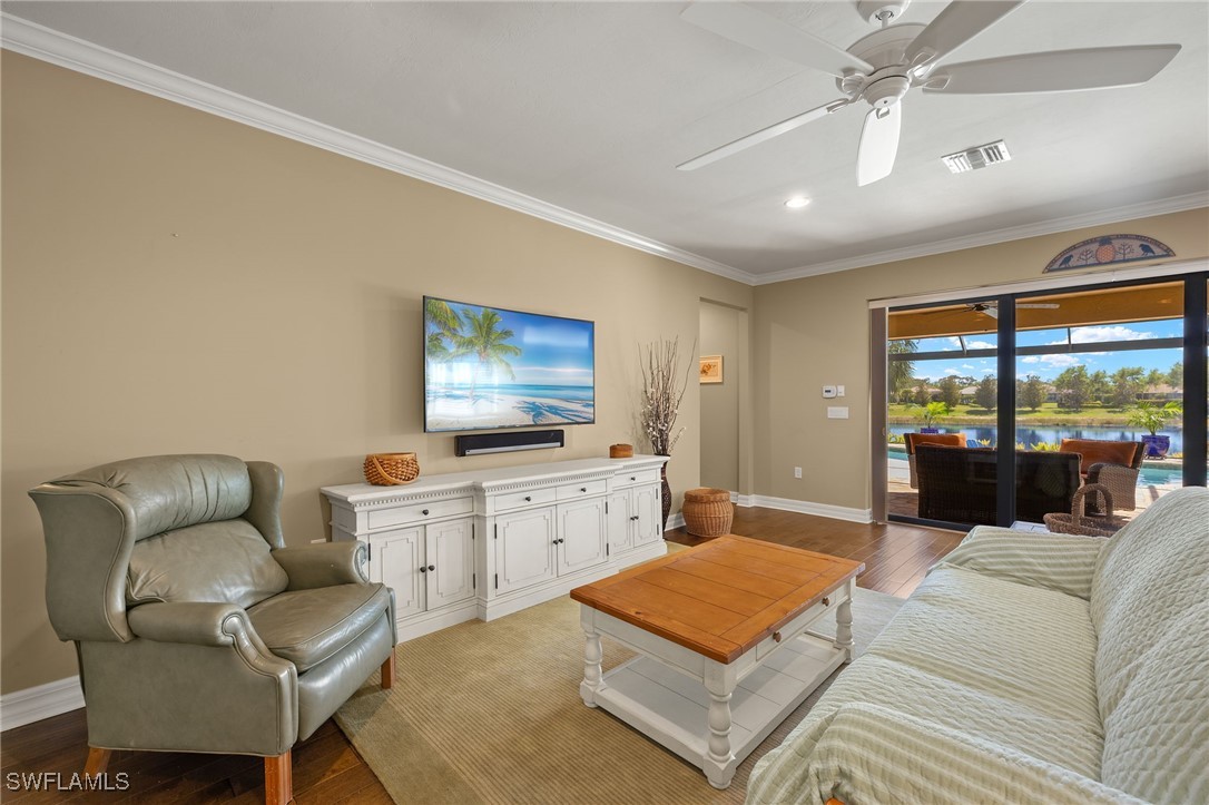 11807 Dixon DR