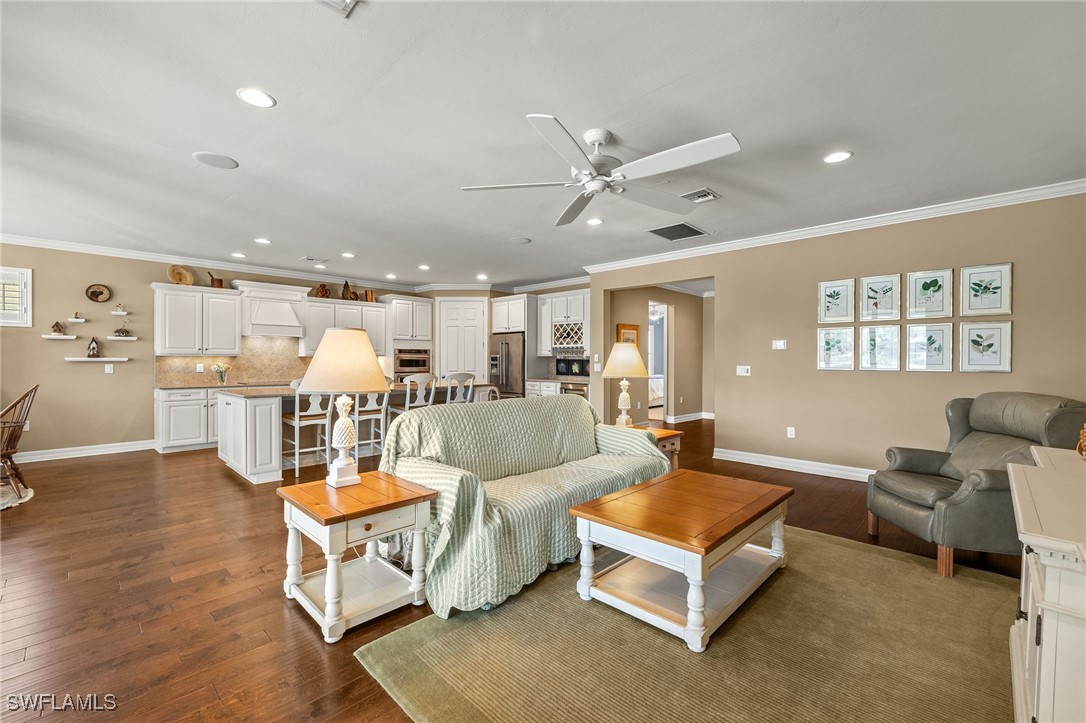 11807 Dixon DR