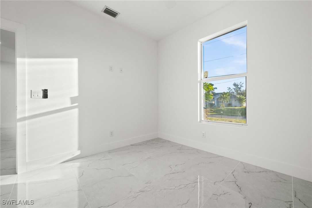 2037 NW 3rd ST