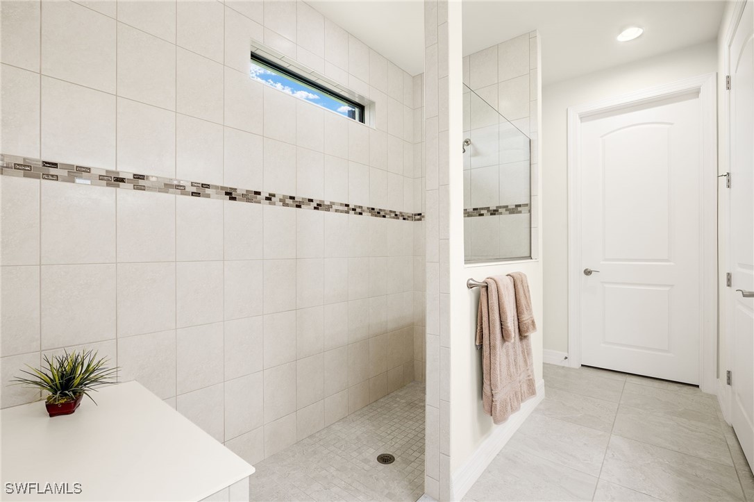 11811 Darcy PL
