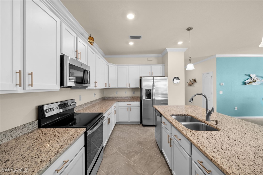 4155 Lemongrass DR