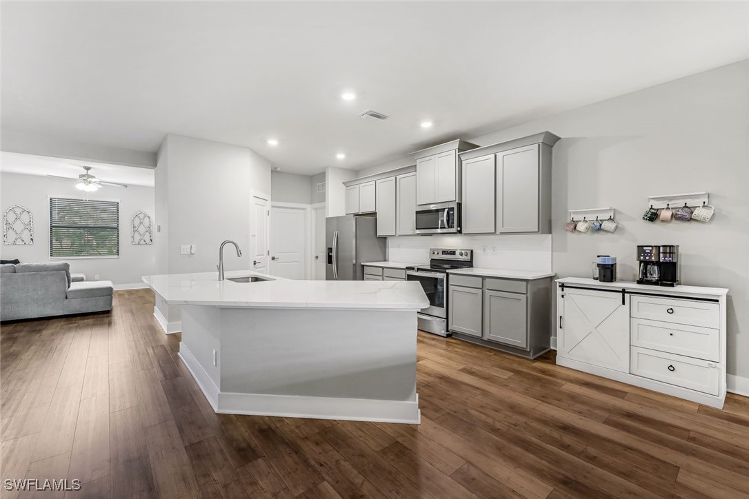 909 SW 7th AVE