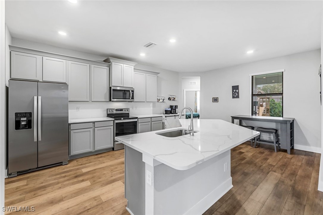 909 SW 7th AVE