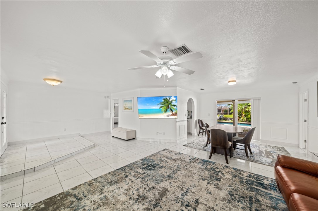 1442 Wellington CT