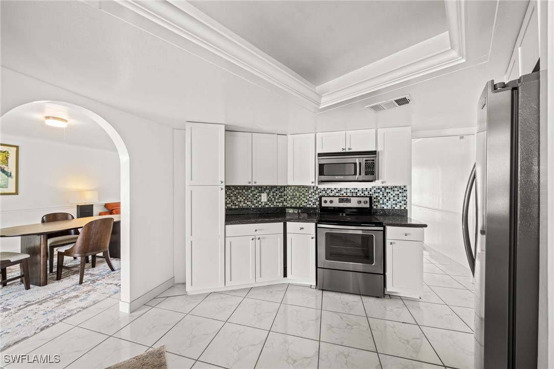 1442 Wellington CT