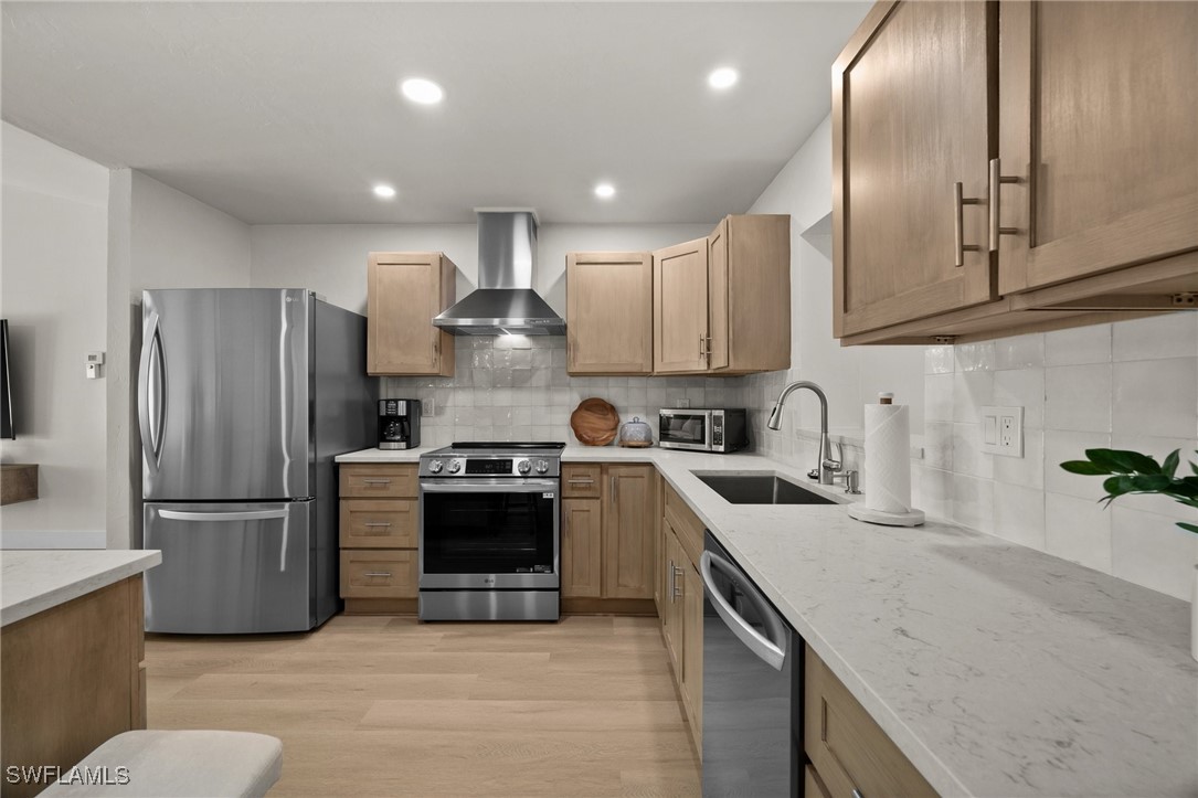 1910 SE 10th PL